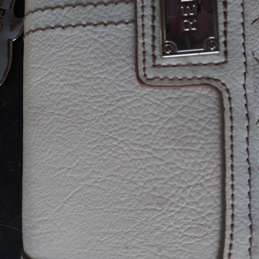 NWT Relic wallet - Picture 4 of 6
